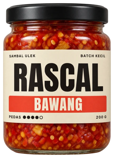 Toples Rascal Sambal Bawang: sambal merah kasar dengan biji cabai dan bawang putih goreng.