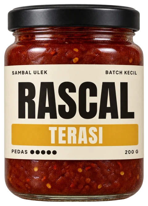 Toples Rascal Sambal Terasi: sambal merah tua yang pekat.